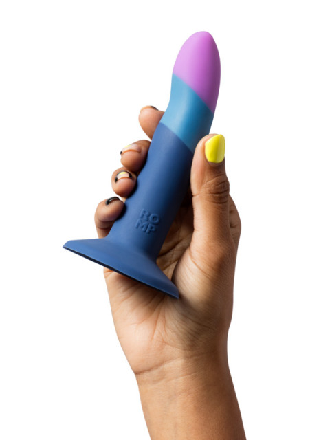 Le dildo Piccolo vous assure de grandes sensations avec sa petite taille !