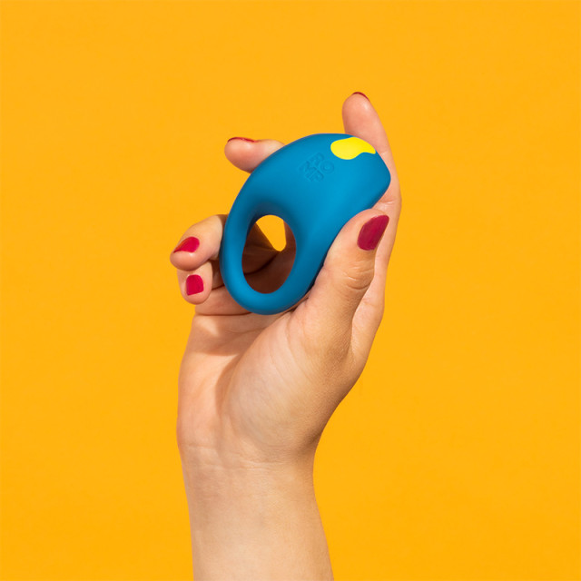 Ce cockring en silicone s'utilise aussi pour des jeux de masturbation solo qu'à deux lors d'une pénétration ou d'une fellation